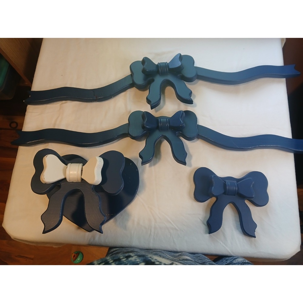 VTG Wooden Bow Decor & Quilt Holder Wall Decor Lot 4 Piece Blue Grannycore